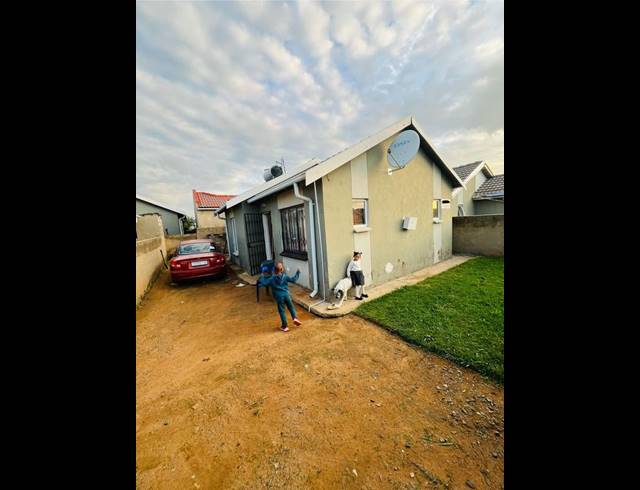 2 BEDROOM HOUSE FOR SALE IN WINDMILL PARK